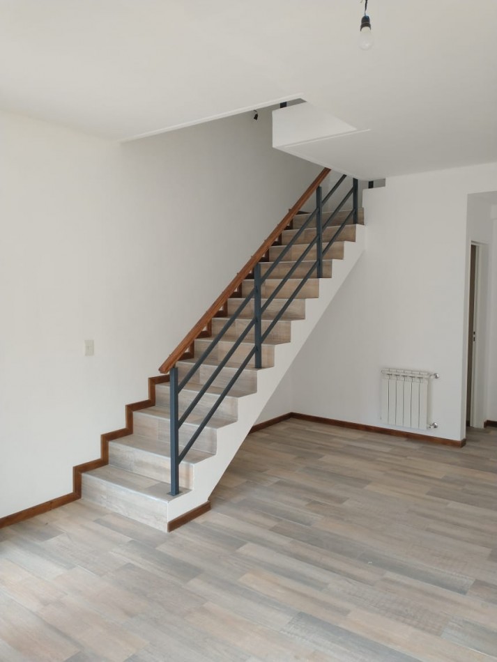 Hermoso Triplex a Estrenar en Florida. Excelente Ubicacion!