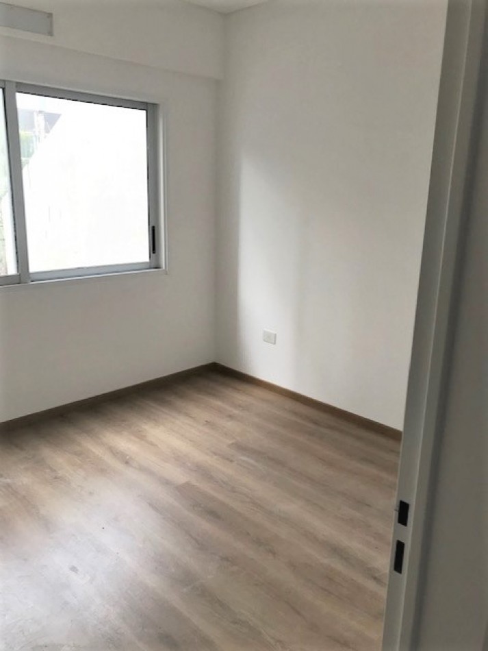 Semipiso de 2 Ambientes a Estrenar + Parrilla