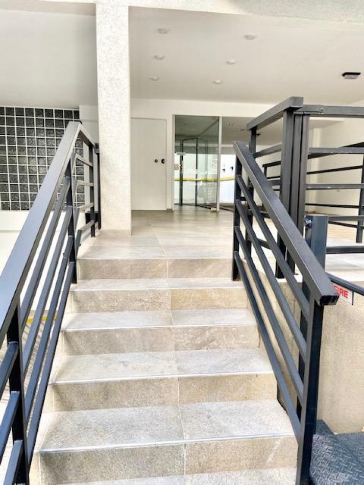 Semipiso de 2 Ambientes a Estrenar + Parrilla
