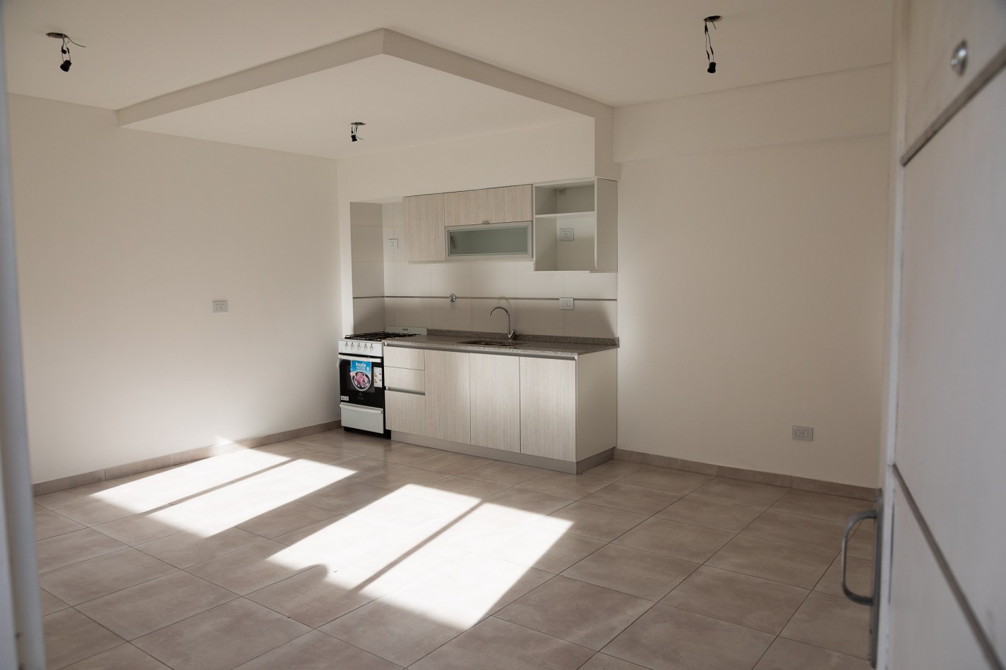 Departamento Tipo Duplex - Jose Leon Suarez