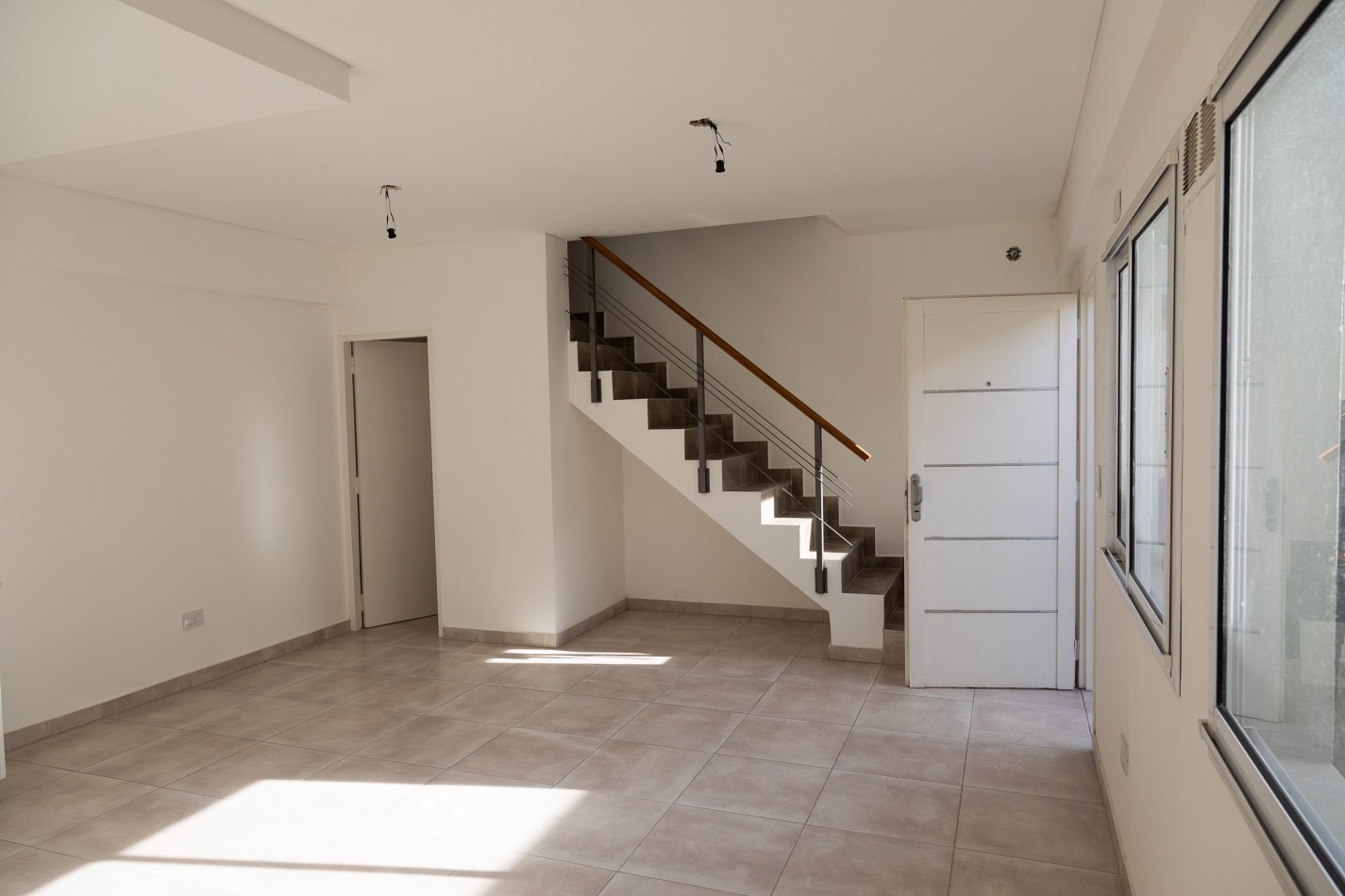 Departamento Tipo Duplex - Jose Leon Suarez