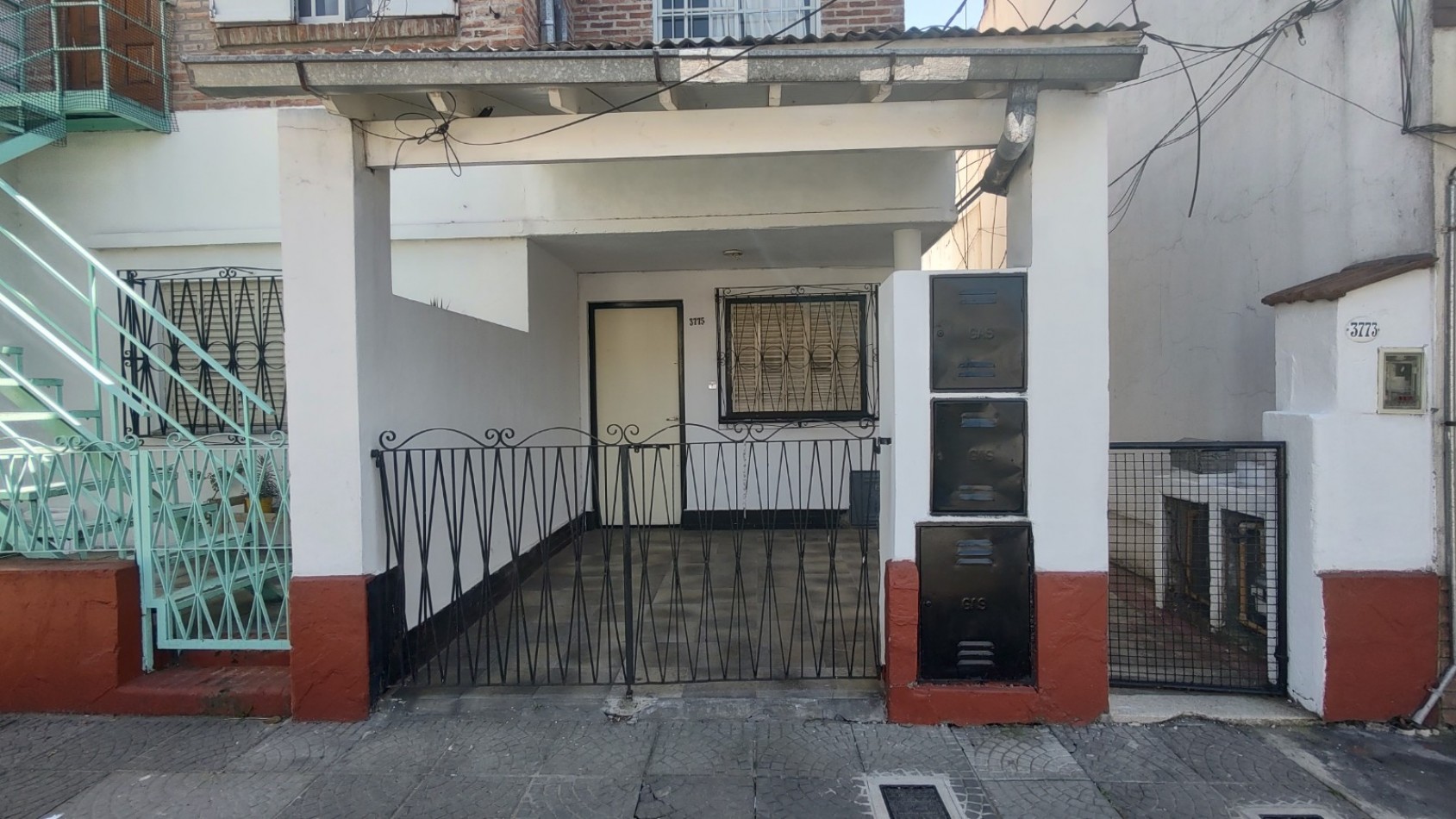 PH Planta Baja Frente con Cochera y Patio - 2 Amb - Sin Expensas