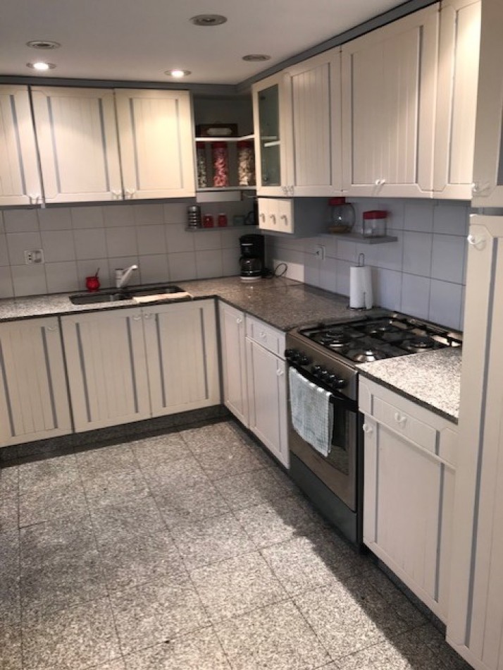 Increible Departamento en Caseros! 4 Ambientes con La Mejor Ubicacion!