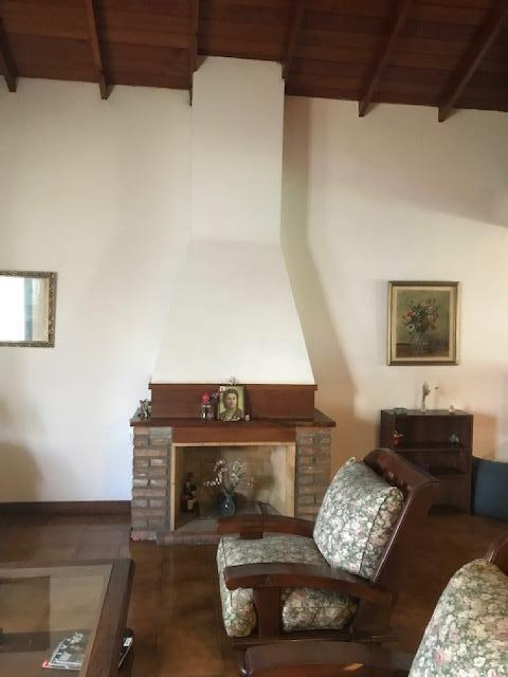 Calida Casa de 5 Ambientes en La Horqueta. Digna de Ver!