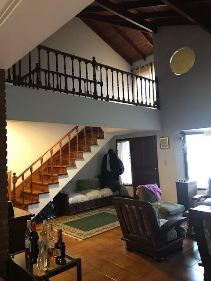 Calida Casa de 5 Ambientes en La Horqueta. Digna de Ver!