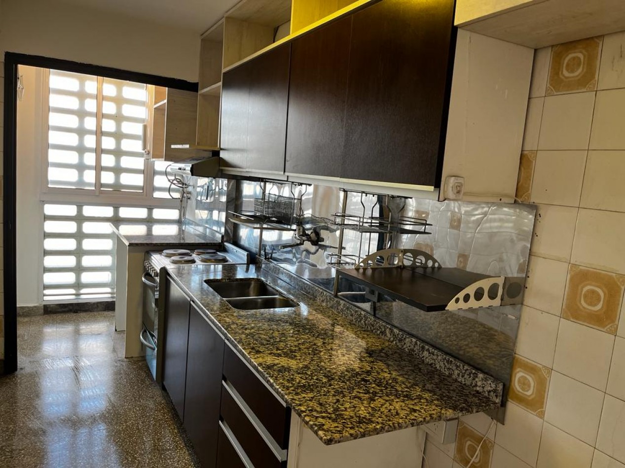 Departamento 3 amb. con baulera sobre Av. Maipu con  Renta
