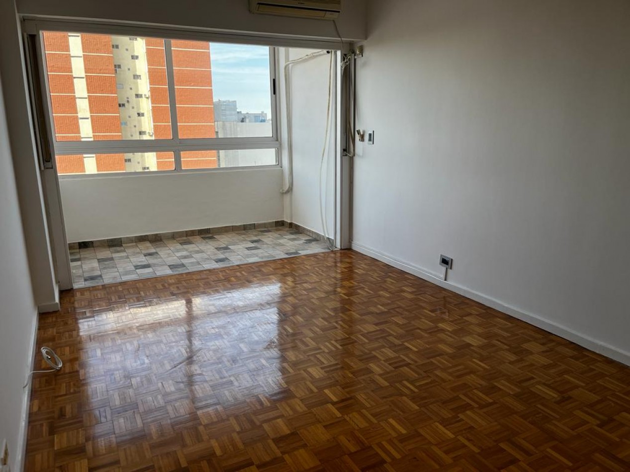 Departamento 3 amb. con baulera sobre Av. Maipu con  Renta