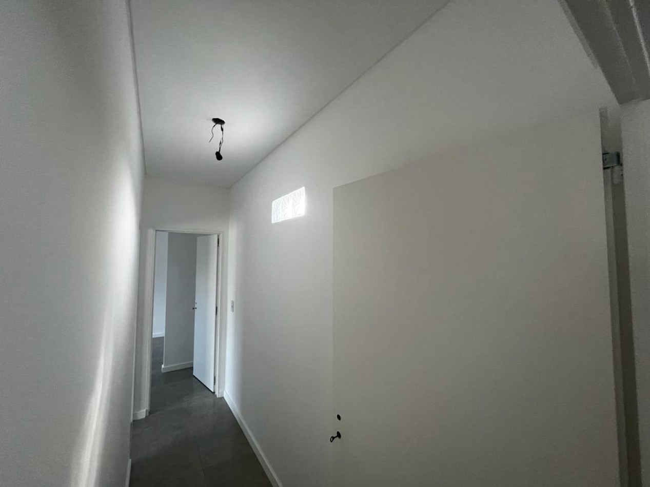 Hermoso PH de 3 ambientes en primer piso contra frente en Villa Maipu.