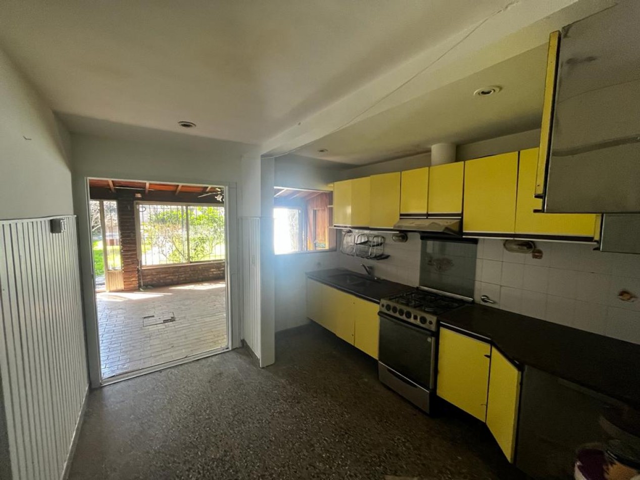 CASA 4 ambientes en alquiler en Olivos