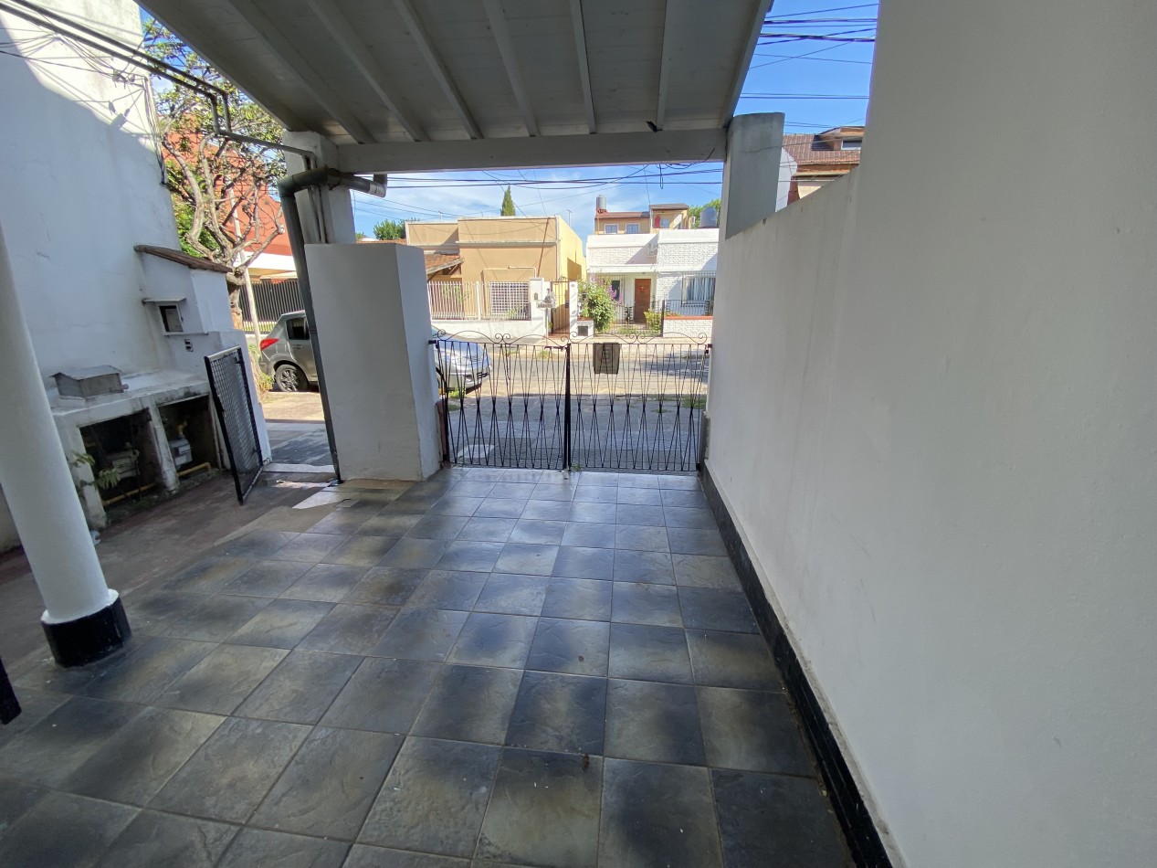 PH Planta Baja Frente con Cochera y Patio - 2 Amb - Sin Expensas