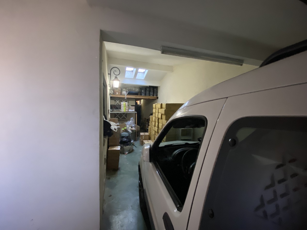 Hermosa casa de tres ambientes con jardin en Virreyes