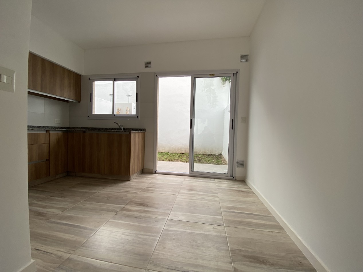 Espectacular duplex a estrenar de tres ambientes en Bella Vista!