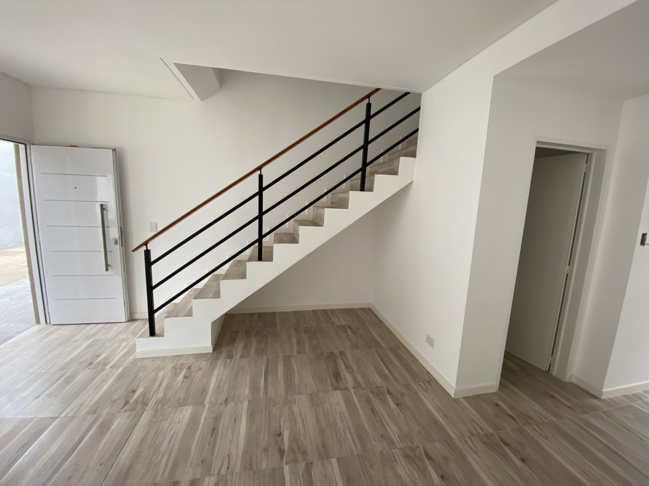 Espectacular duplex a estrenar de tres ambientes en Bella Vista!