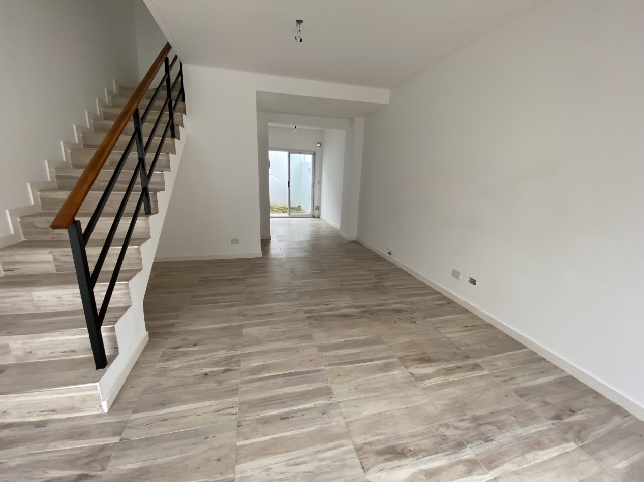 Espectacular duplex a estrenar de tres ambientes en Bella Vista!