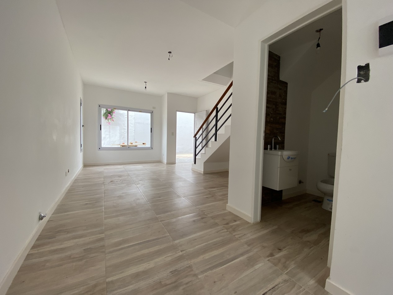 Espectacular duplex a estrenar de tres ambientes en Bella Vista!