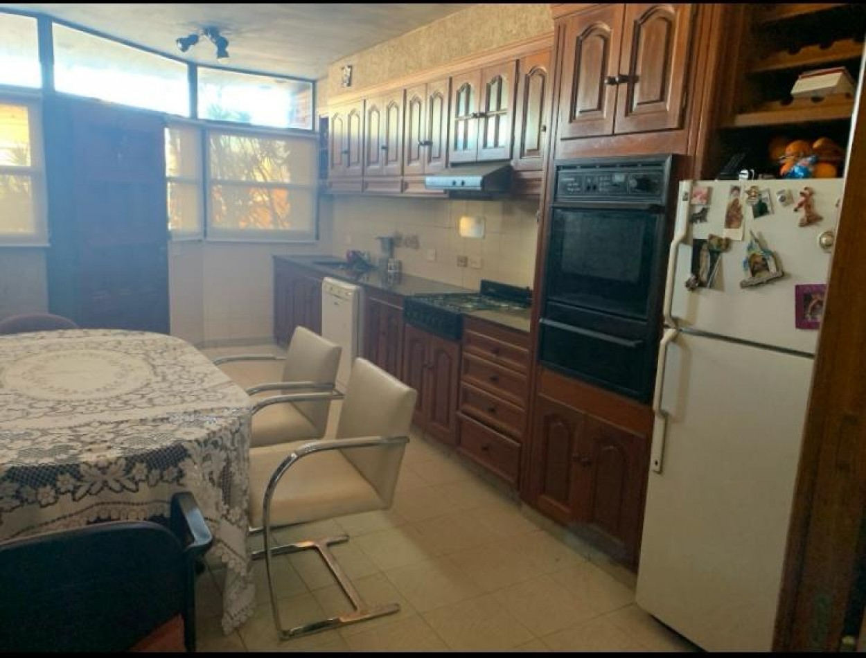 Hermosa casa de 5 ambientes en Olivos!