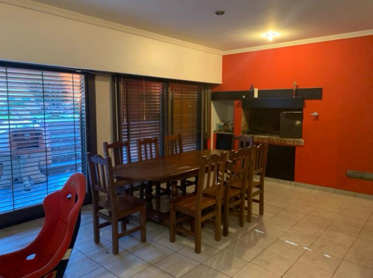 Hermosa casa de 5 ambientes en Olivos!
