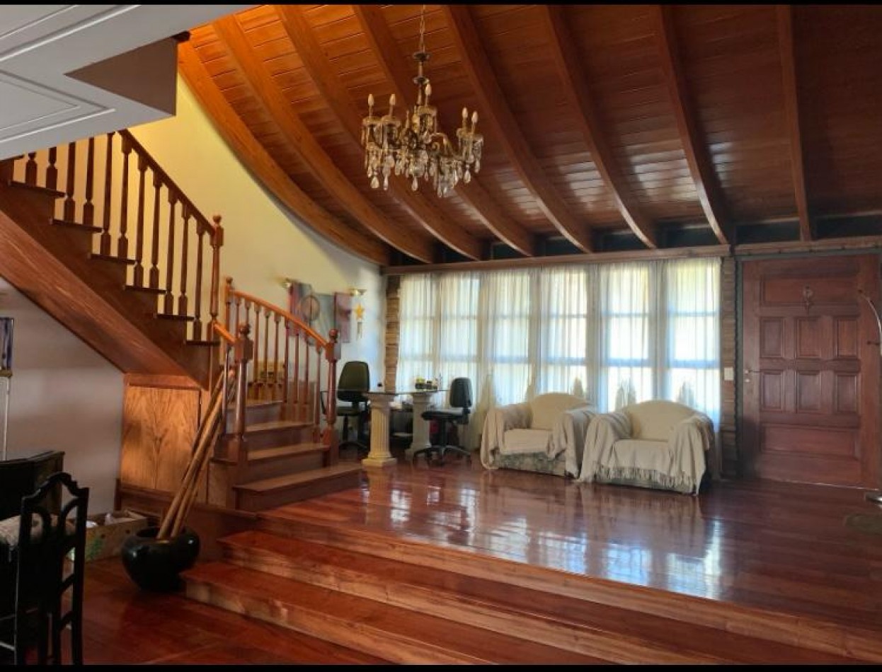 Hermosa casa de 5 ambientes en Olivos!