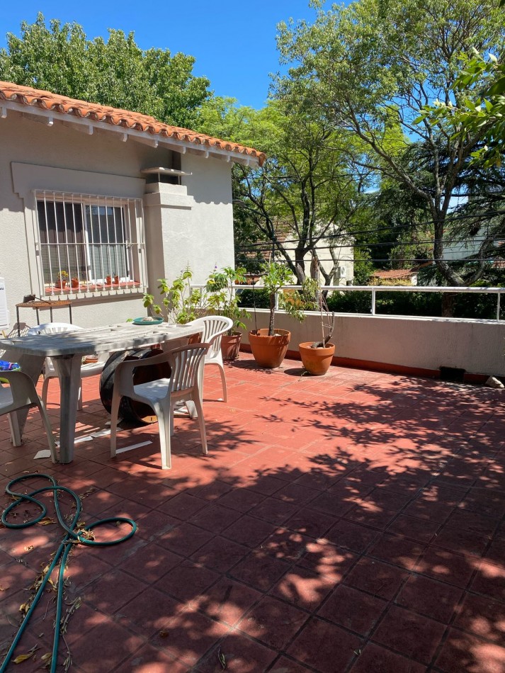 Hermosa casa en Florida de 5 ambientes!