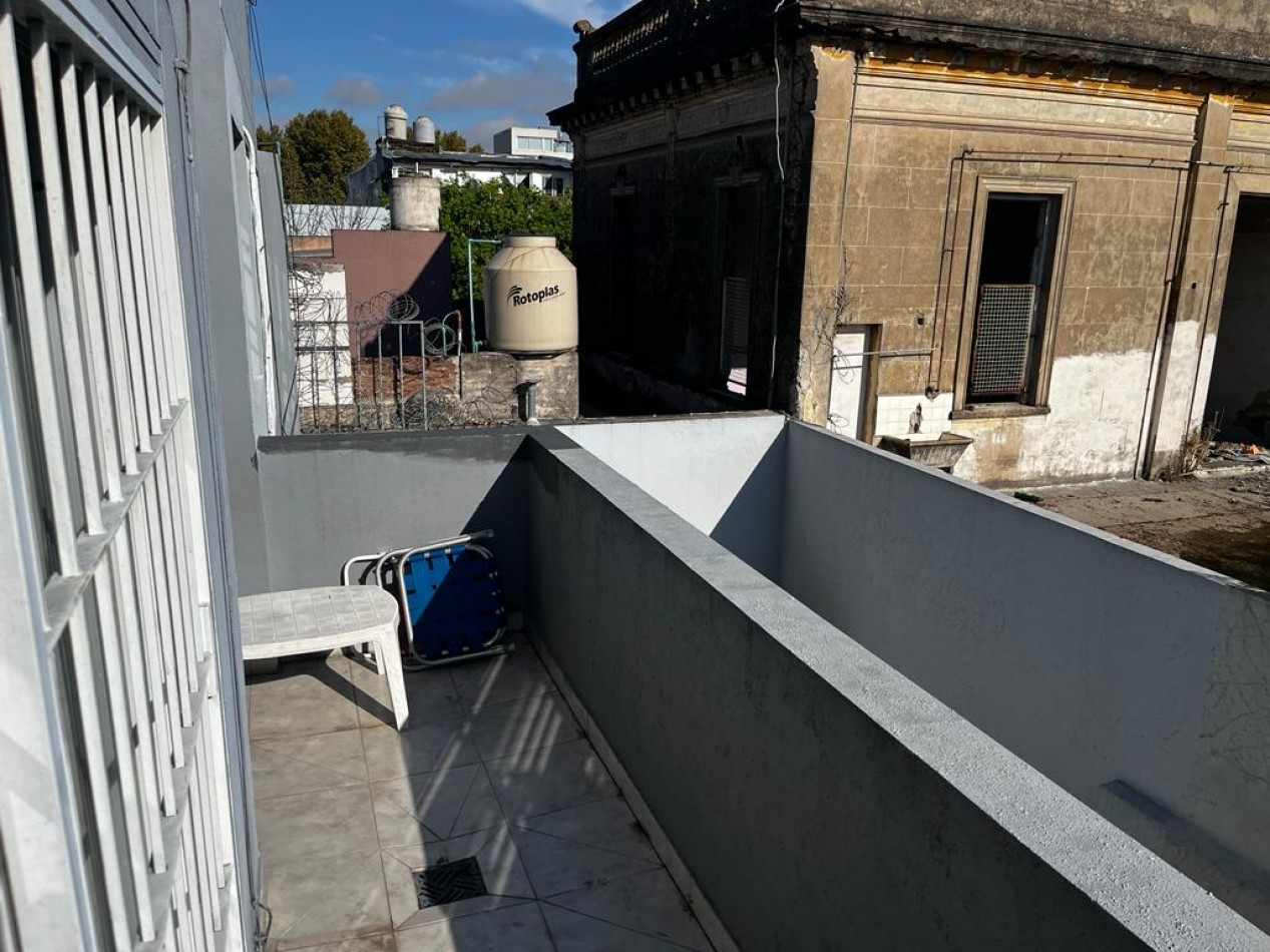 Impecable departamento tipo duplex en Villa Urquiza! Bajisimas expensas