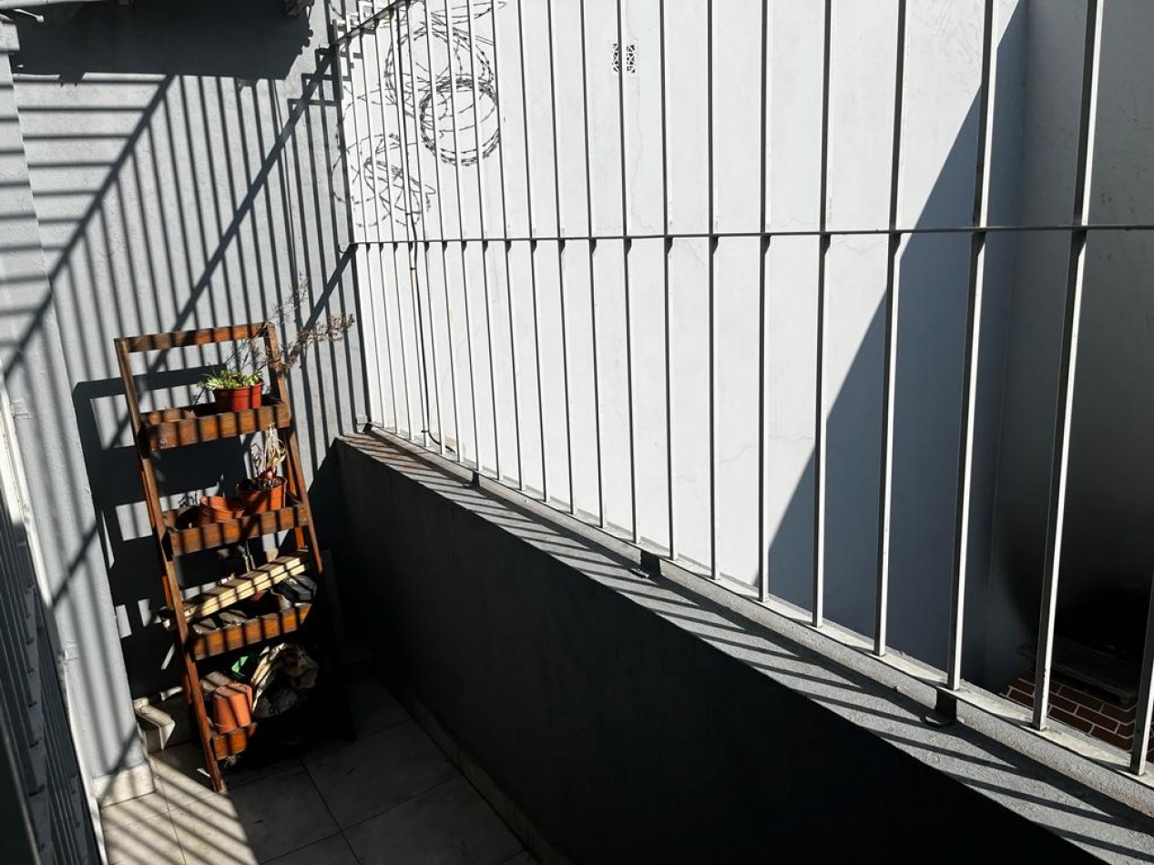 Impecable departamento tipo duplex en Villa Urquiza! Bajisimas expensas