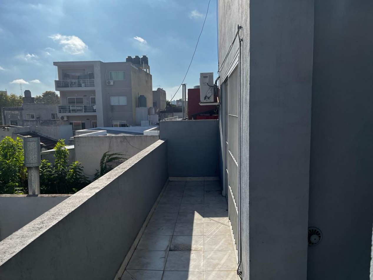 Impecable departamento tipo duplex en Villa Urquiza! Bajisimas expensas