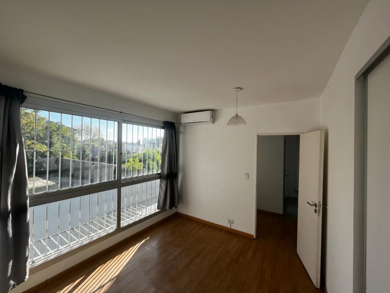 Impecable departamento tipo duplex en Villa Urquiza! Bajisimas expensas