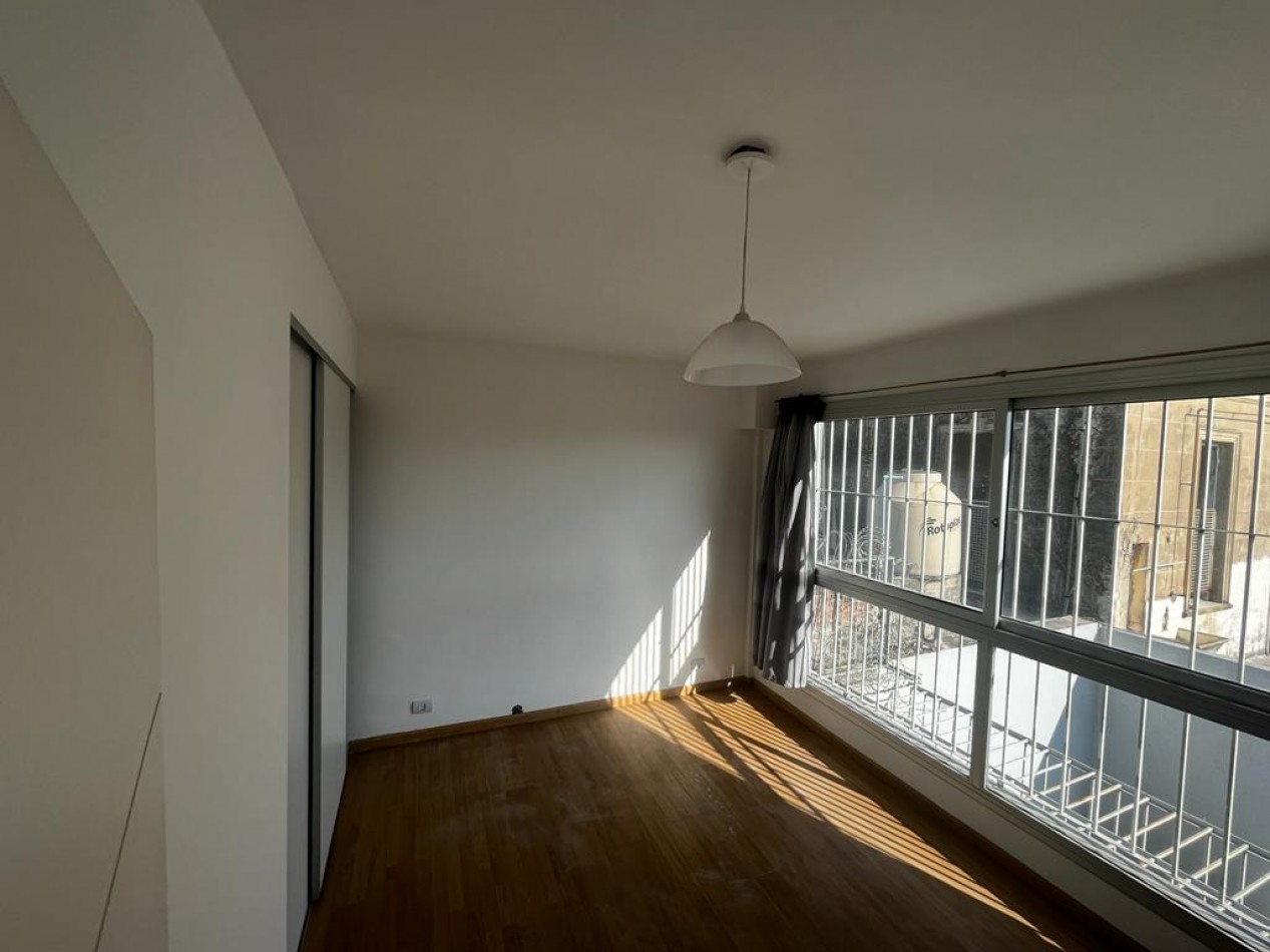 Impecable departamento tipo duplex en Villa Urquiza! Bajisimas expensas