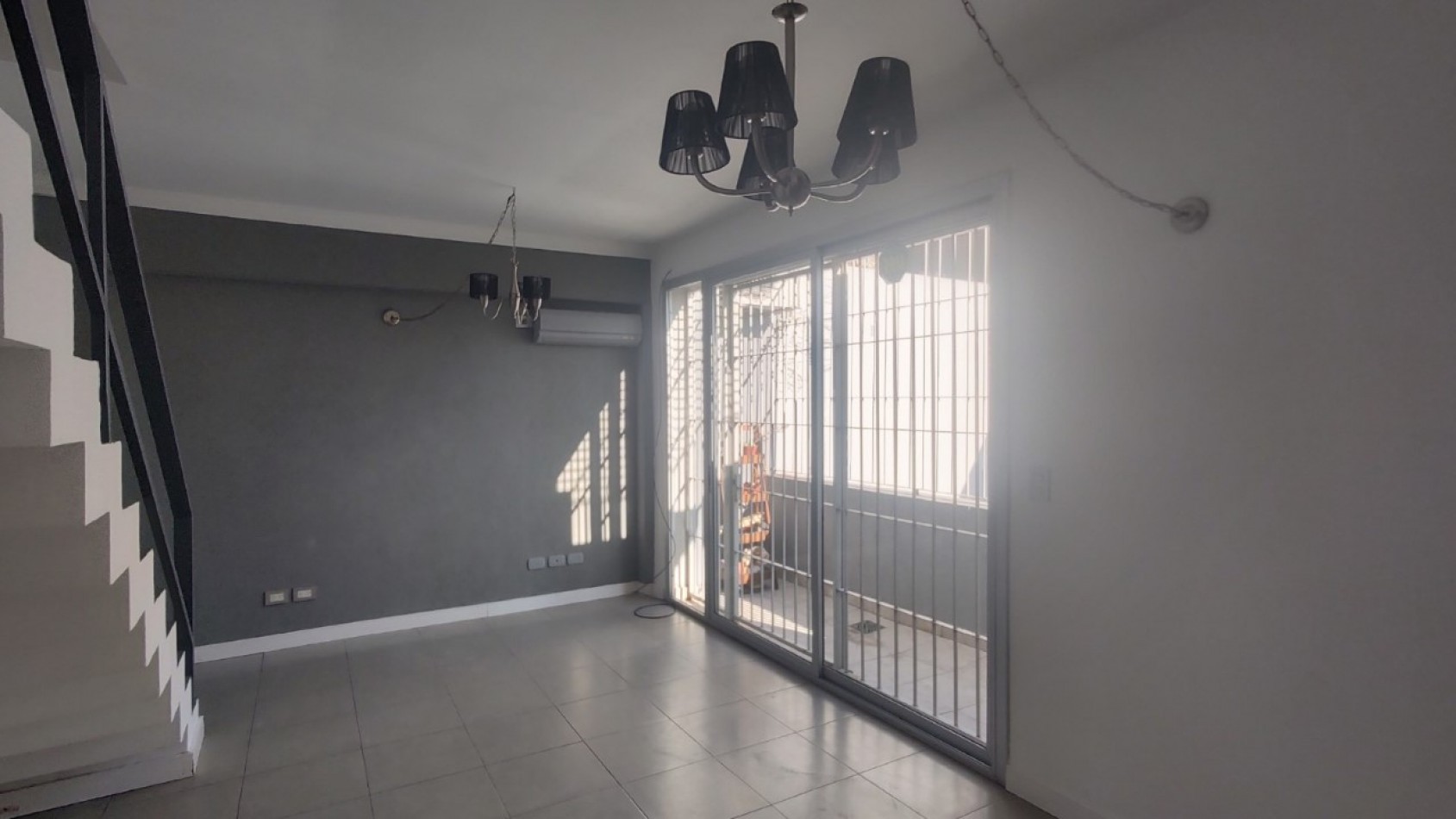 Impecable departamento tipo duplex en Villa Urquiza! Bajisimas expensas
