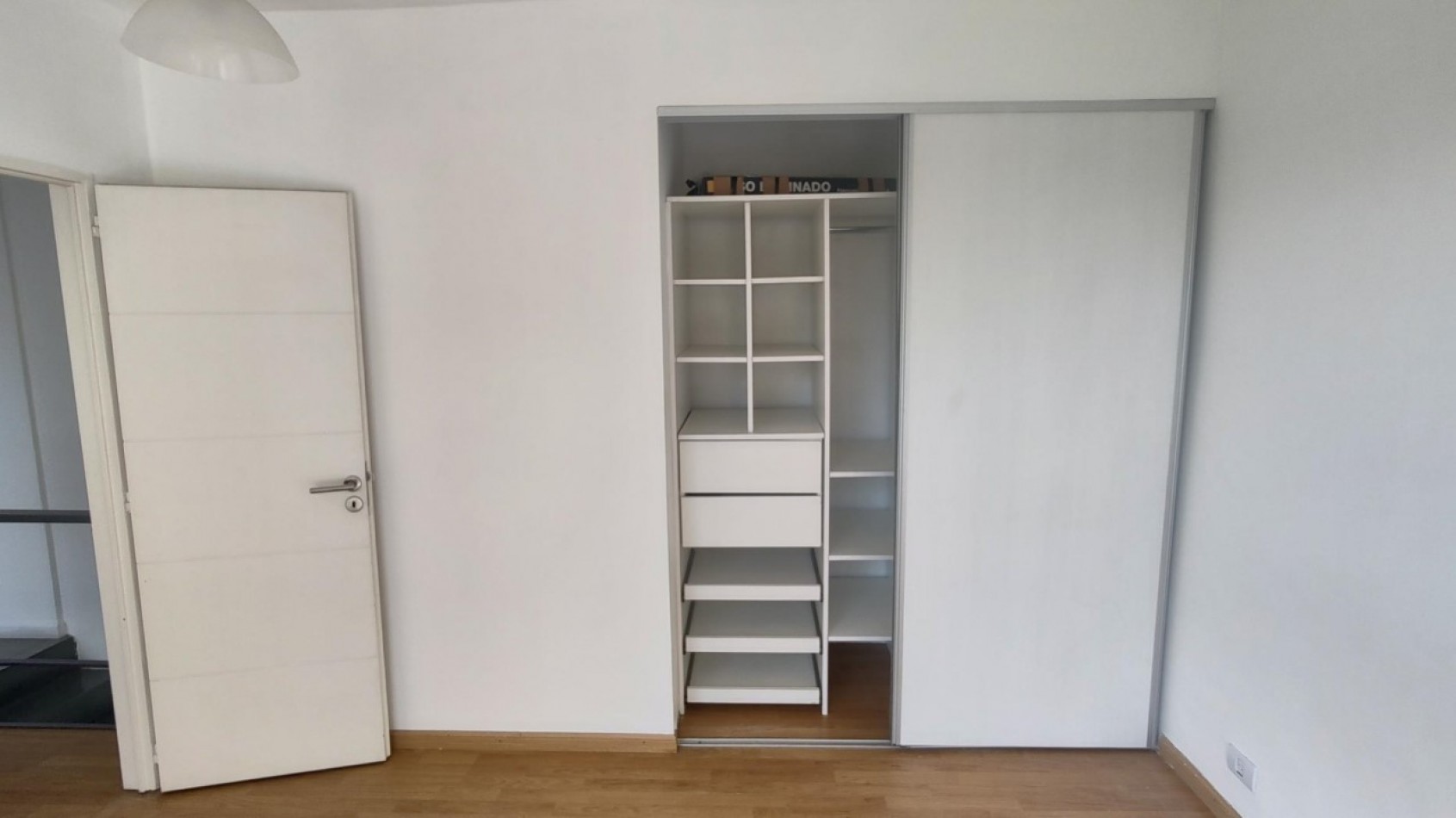 Impecable departamento tipo duplex en Villa Urquiza! Bajisimas expensas