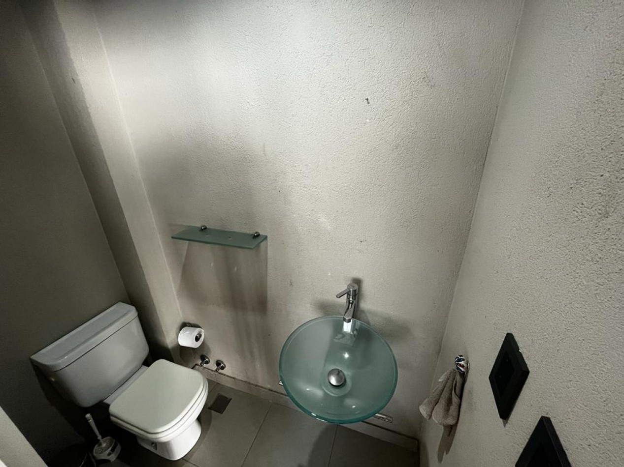 Impecable departamento tipo duplex en Villa Urquiza! Bajisimas expensas