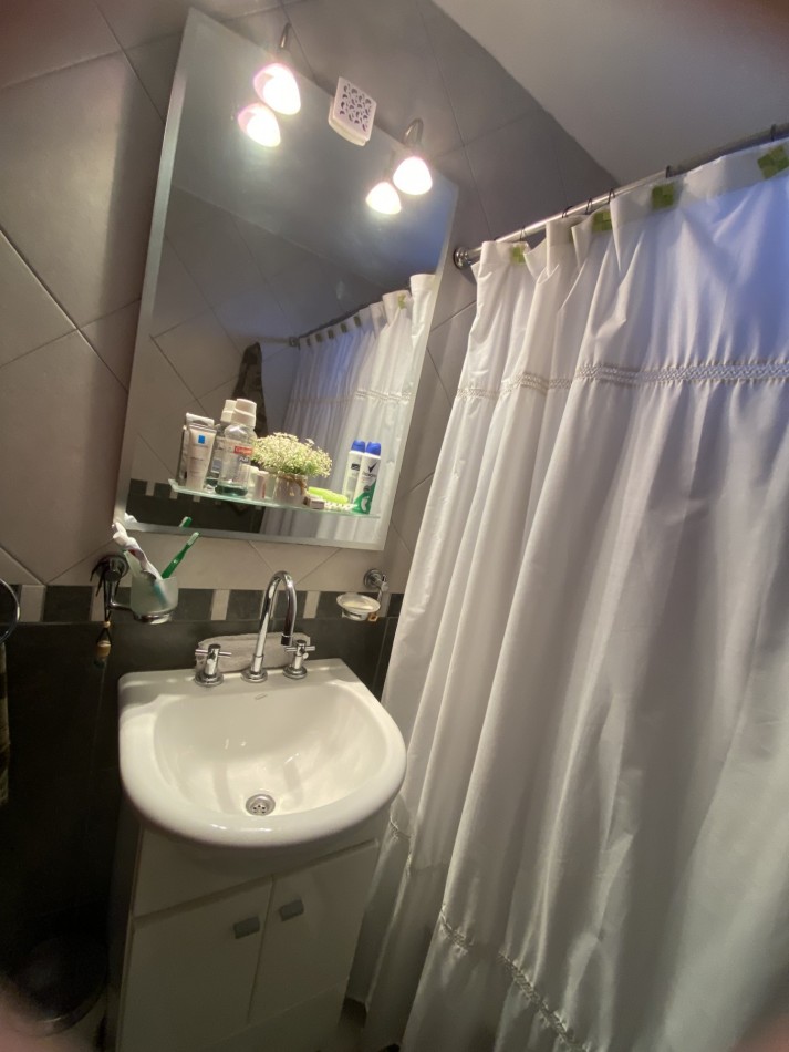 Impecable Departamento de 4 ambientes en Florida - VENTA