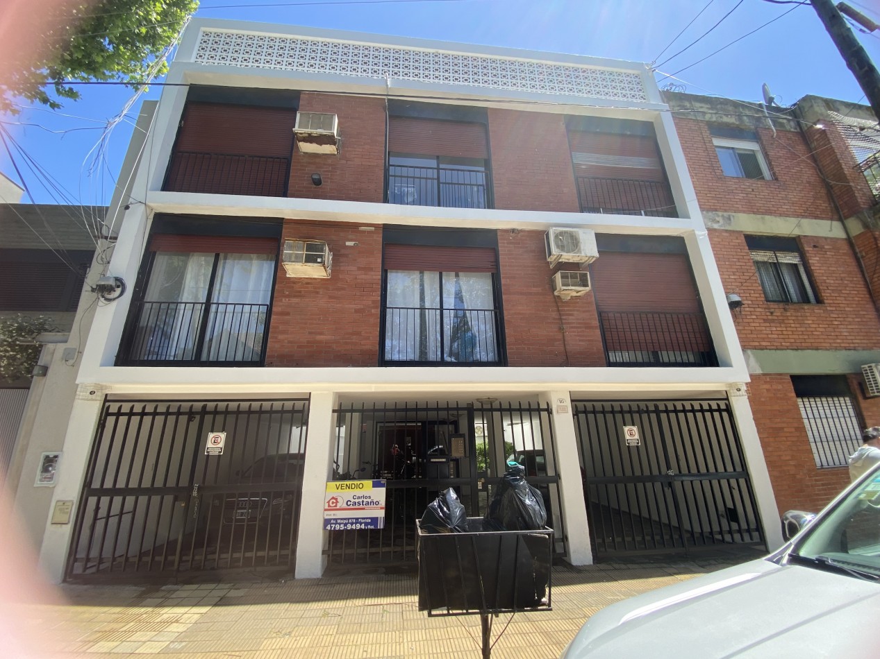 Luminoso dos ambientes en Vicente Lopez en alquiler