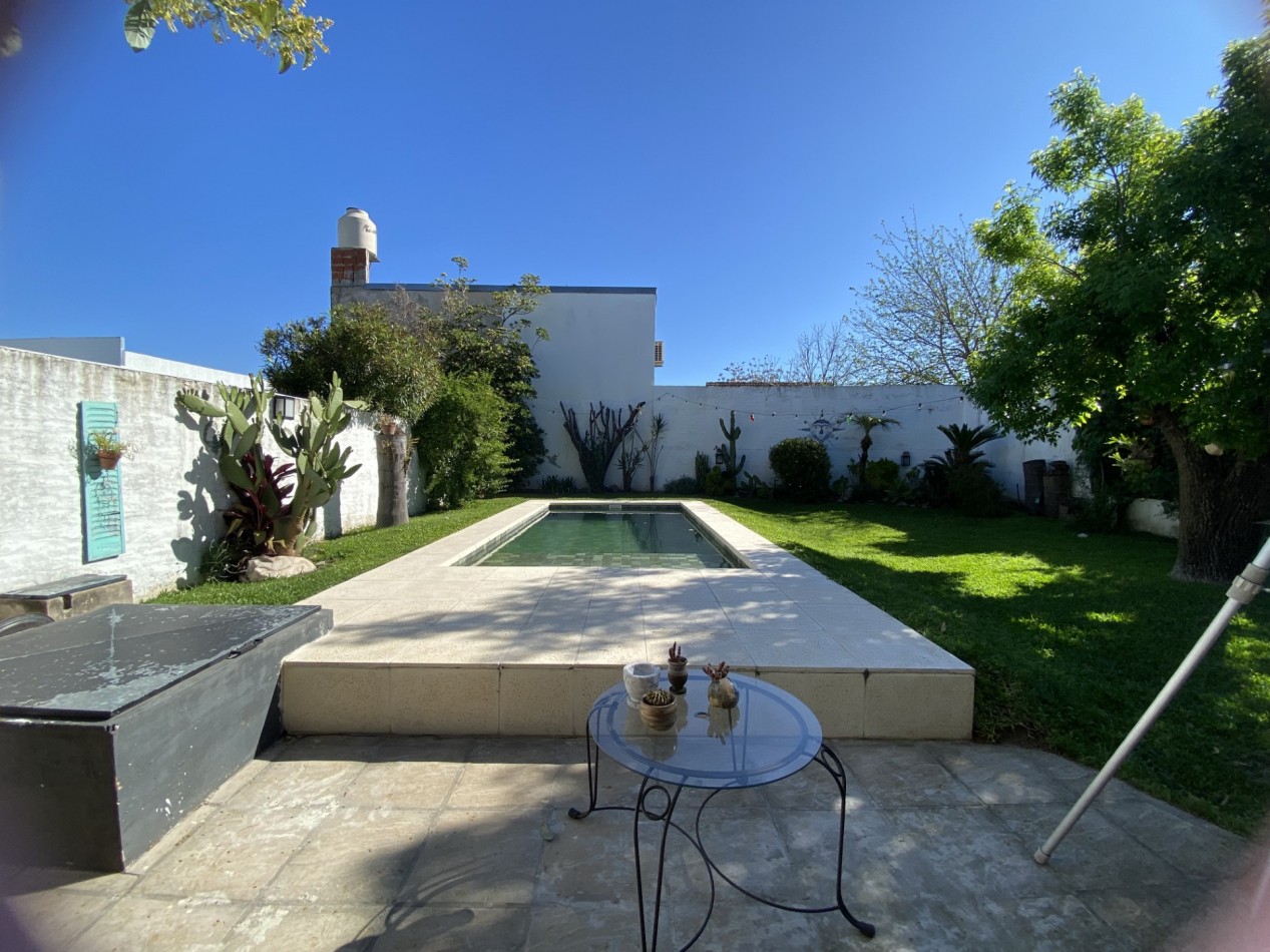 Hermosa casa en venta de cinco amb. en Boulogne!