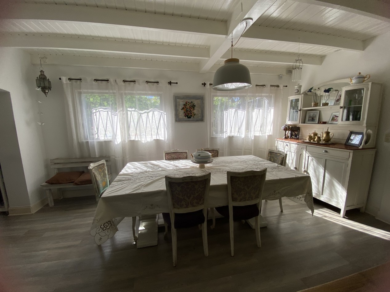 Hermosa casa en venta de cinco amb. en Boulogne!