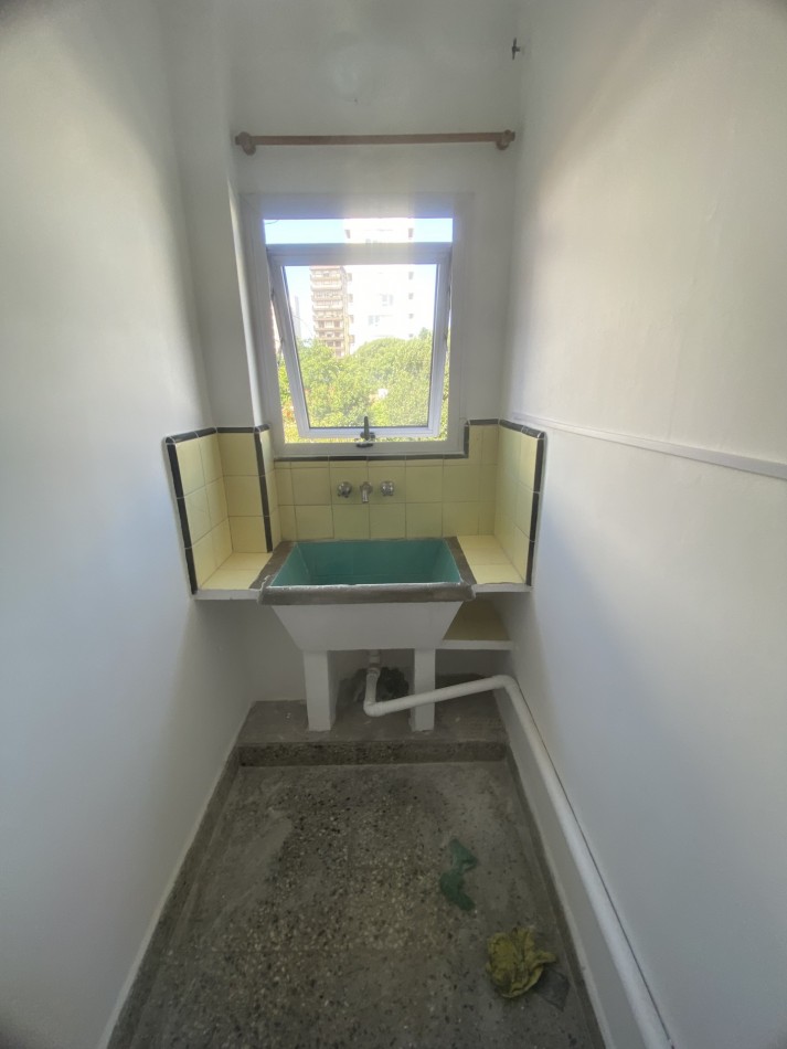 IMECABLE PH DE TRES AMBIENTES EN ALQUILER EN OLIVOS