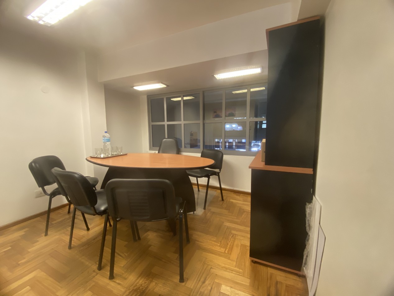 EXCELENTE LOCAL/OFICINA EN ALQUILER EN FLORIDA