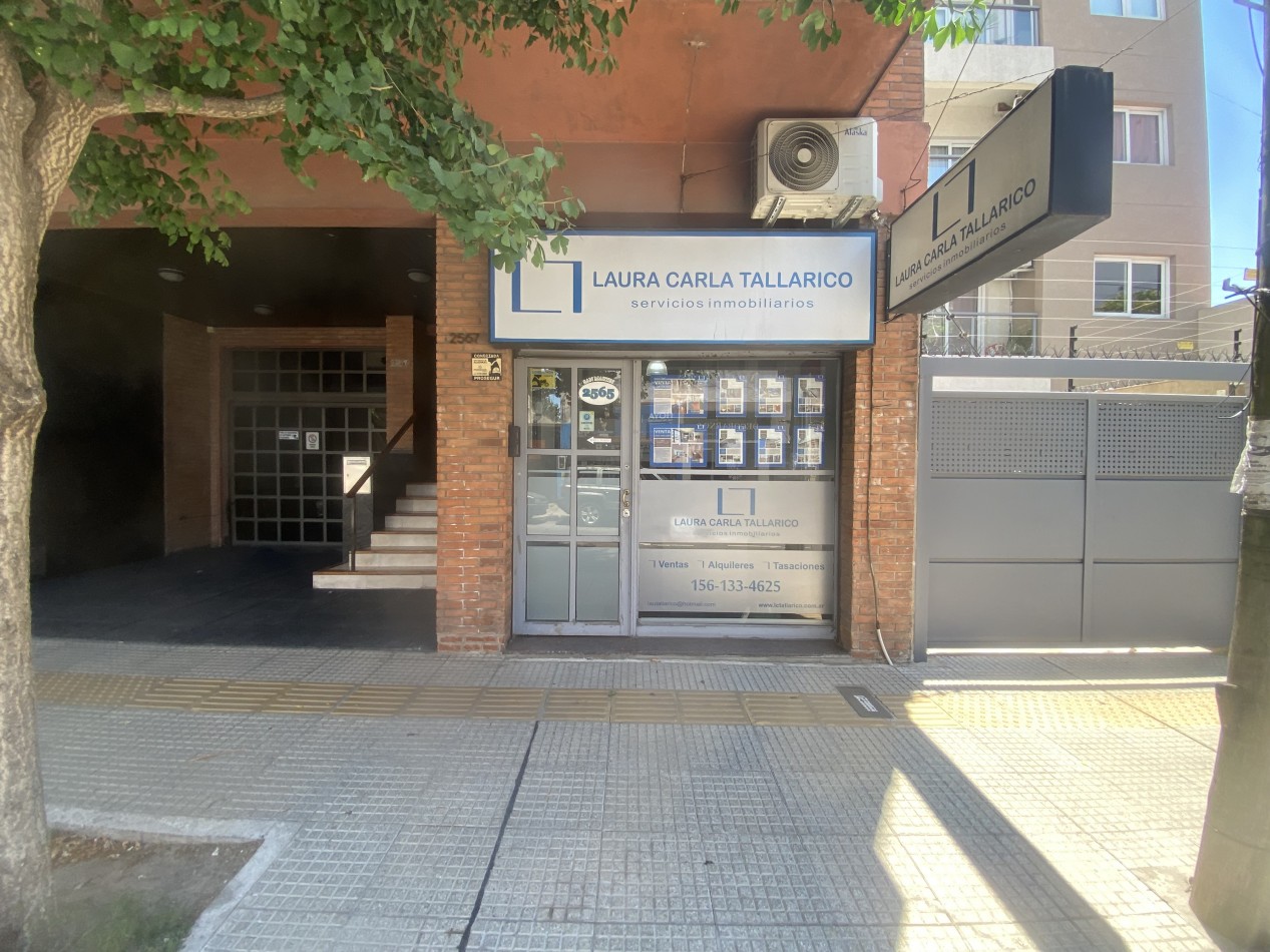 EXCELENTE LOCAL/OFICINA EN ALQUILER EN FLORIDA