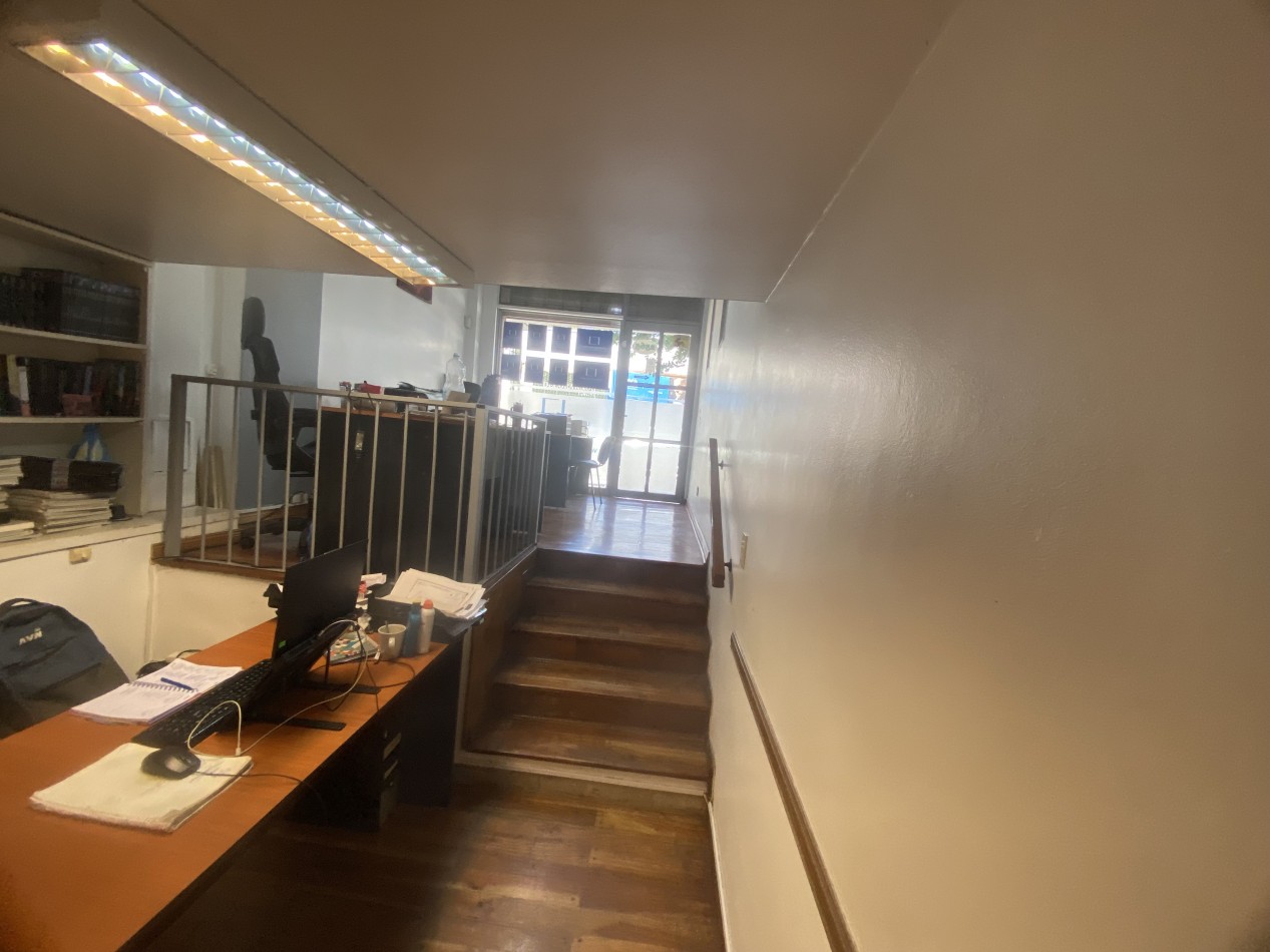 EXCELENTE LOCAL/OFICINA EN ALQUILER EN FLORIDA