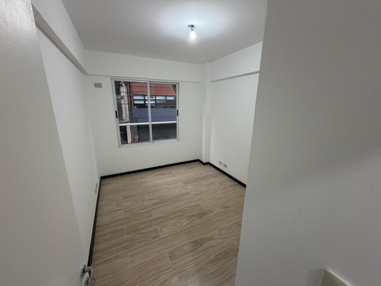 Impecable departamento a estrenar de tres ambientes en venta en Parque Chacabuco!