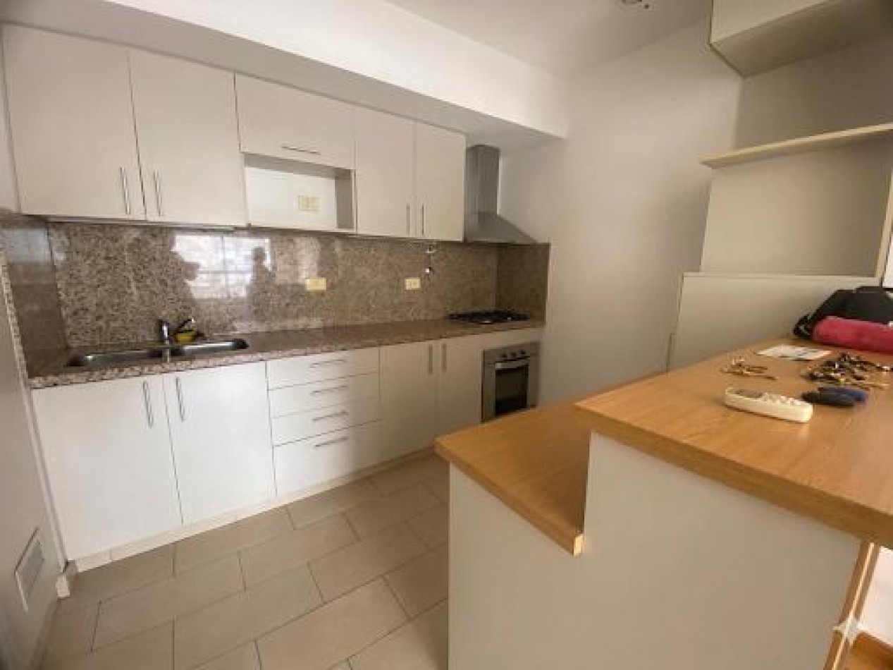 Impecable tres amb  + amplio sum privado con terraza y con cochera en alquiler - Florida