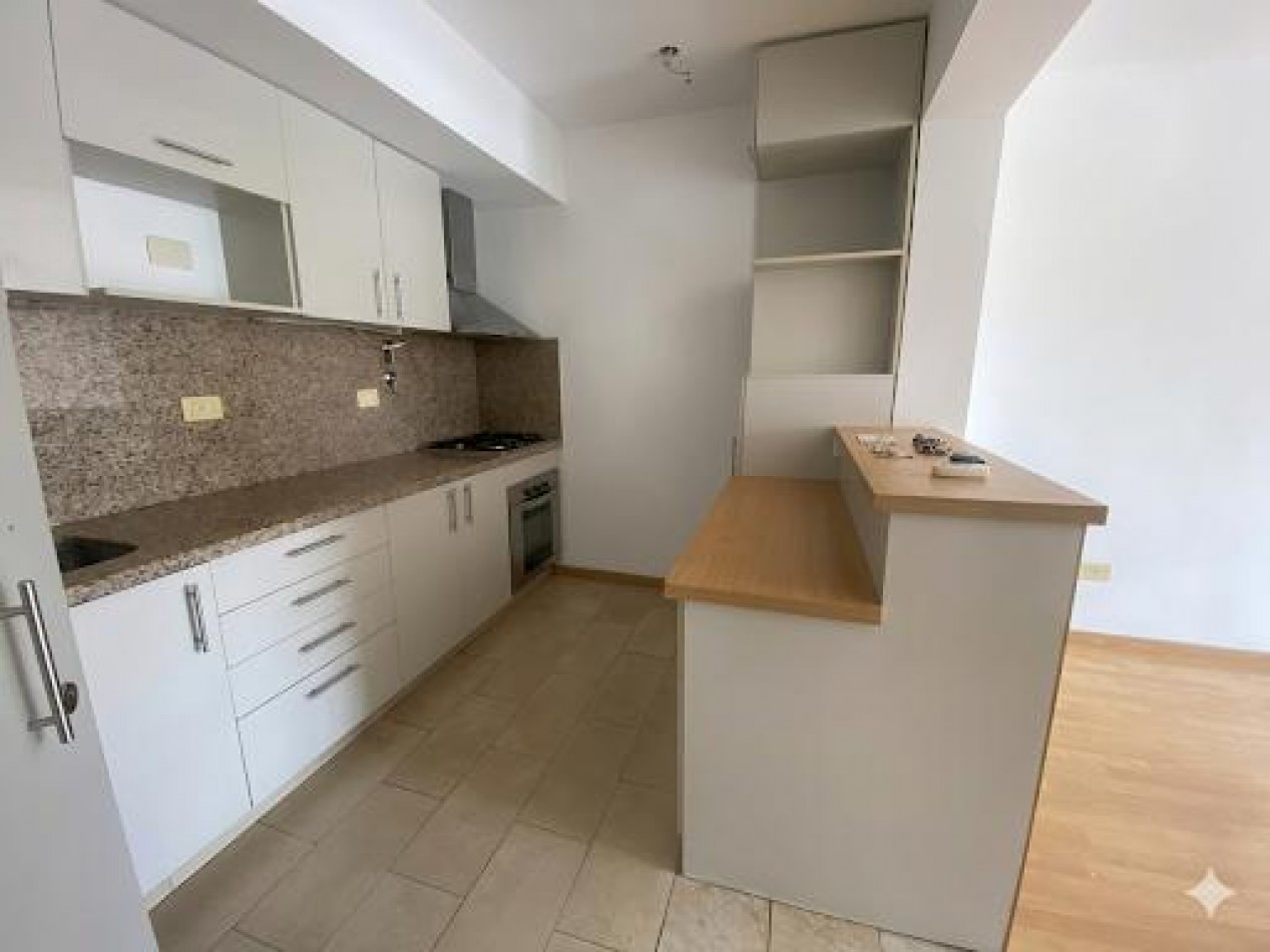 Impecable tres amb  + amplio sum privado con terraza y con cochera en alquiler - Florida