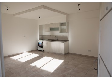 Hermoso Duplex tres am,bientes con patio en Jose Leon Suarez!