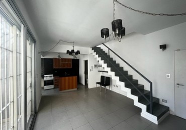 Impecable departamento tipo duplex en Villa Urquiza! Bajisimas expensas